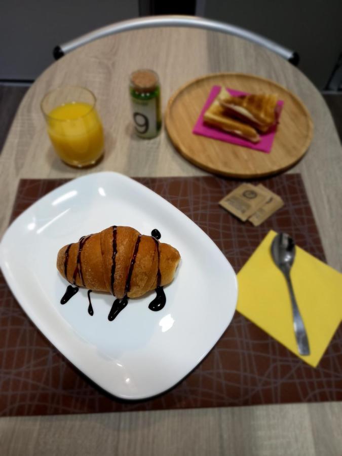 B&B Km 198 - Letto E Colazione Sorbara Exteriör bild